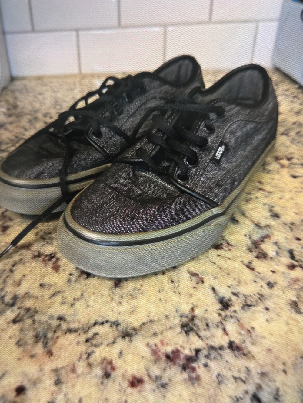 Vans Men's Black Low-Top Lace Sneakers